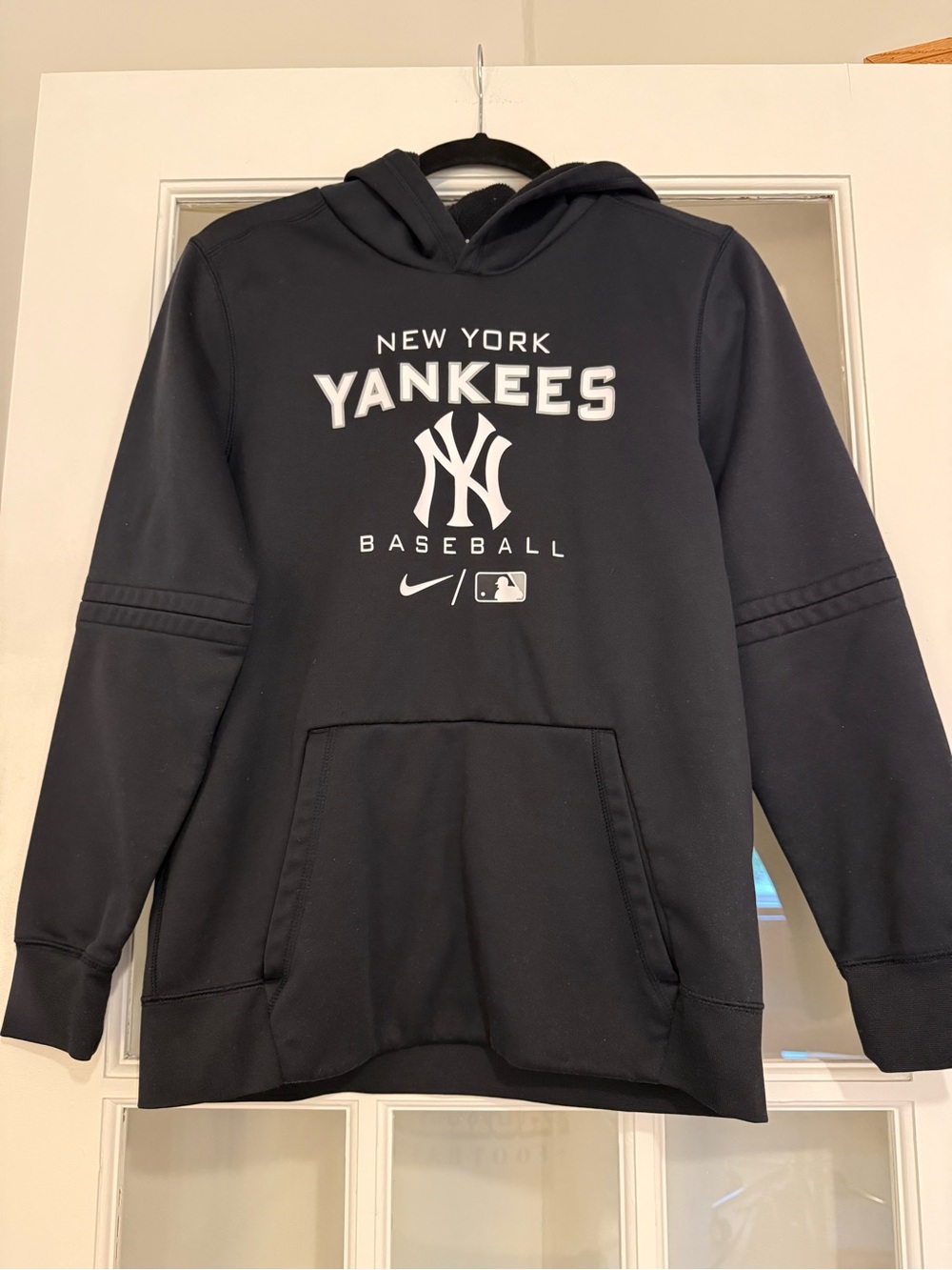 Nike New York Yankees Navy Hooded Pullover Sweatshirt - Kids
